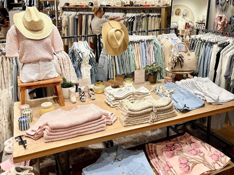 Hollie Ray Boutique photo